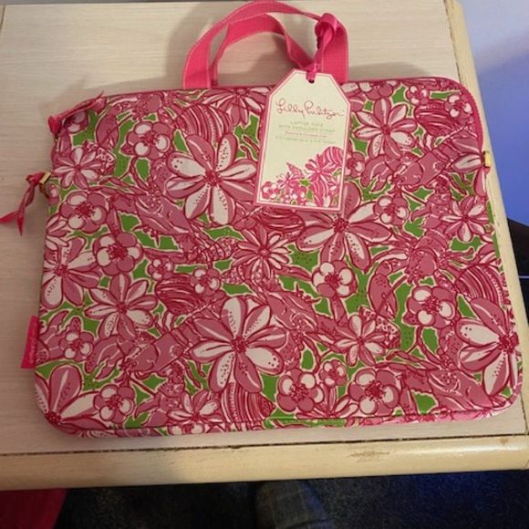 Lilly Pulitzer Handbags - Lily Pulitzer Pink Floral Laptop bag